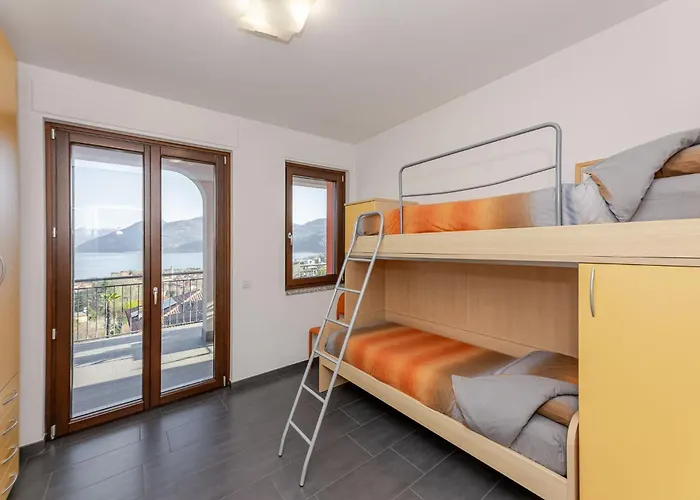 Casa Elena - Bella Vista Lägenhet Germignaga