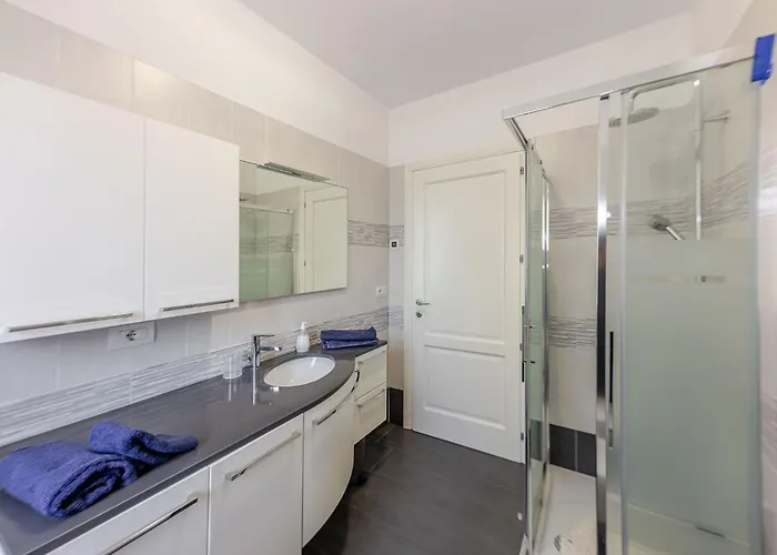 Casa Elena - Bella Vista *