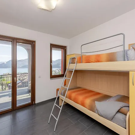 Casa Elena - Bella Vista Apartman Germignaga